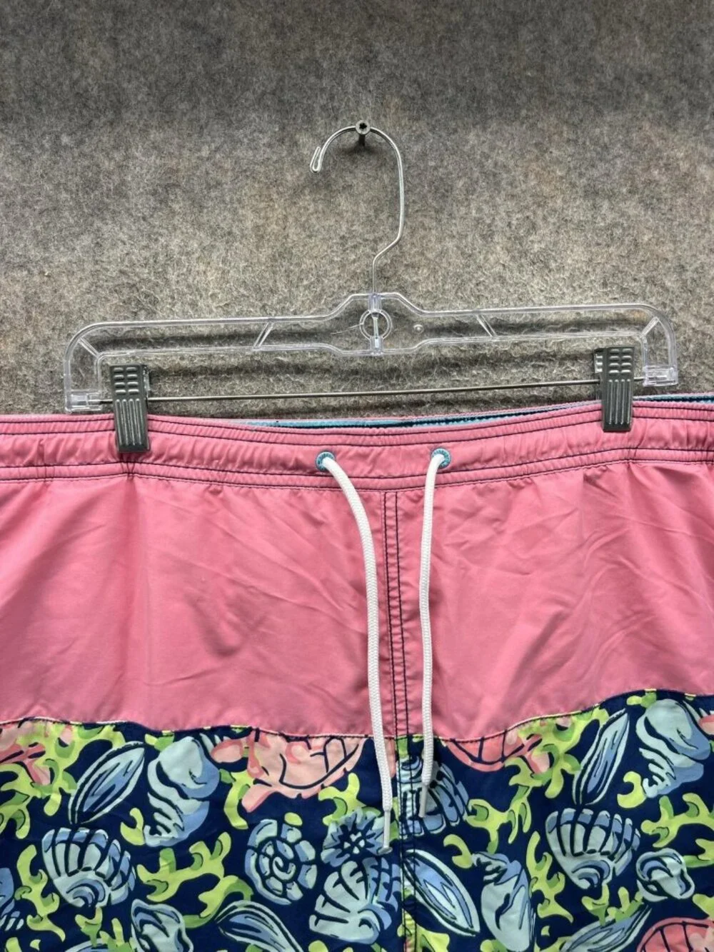 Vineyard Vines Swim Trunks Mens 2XL Tropical Mesh Lined Shorts Floral Print